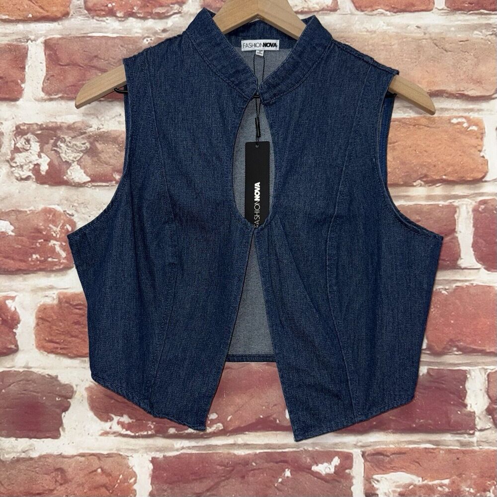 Fashion Nova Nashville Crop Top Women's Medium Blue Chambray High Low Shirt